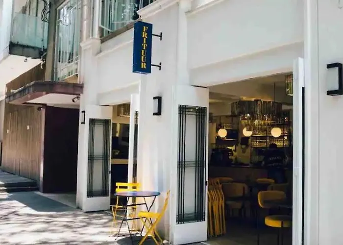 Condesa Campeche 5 Modern 2br 1ba Emphasizing Open Airy Spaces In Campeche